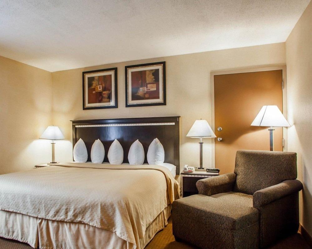 Quality Inn Aurora - Naperville Area Exteriör bild
